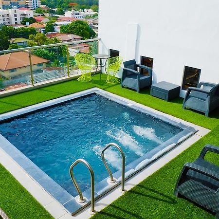 Castle Peak Hotel Cebu Exterior photo