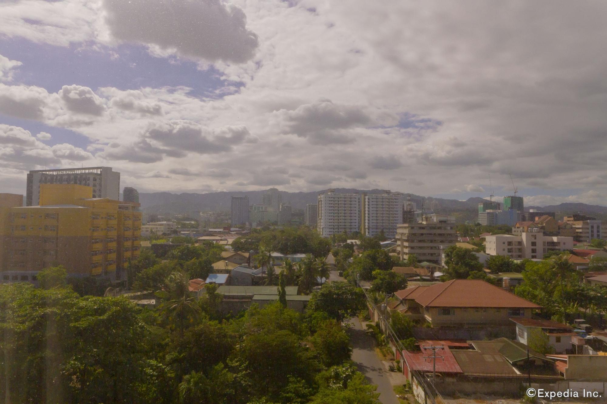 Castle Peak Hotel Cebu Exterior photo