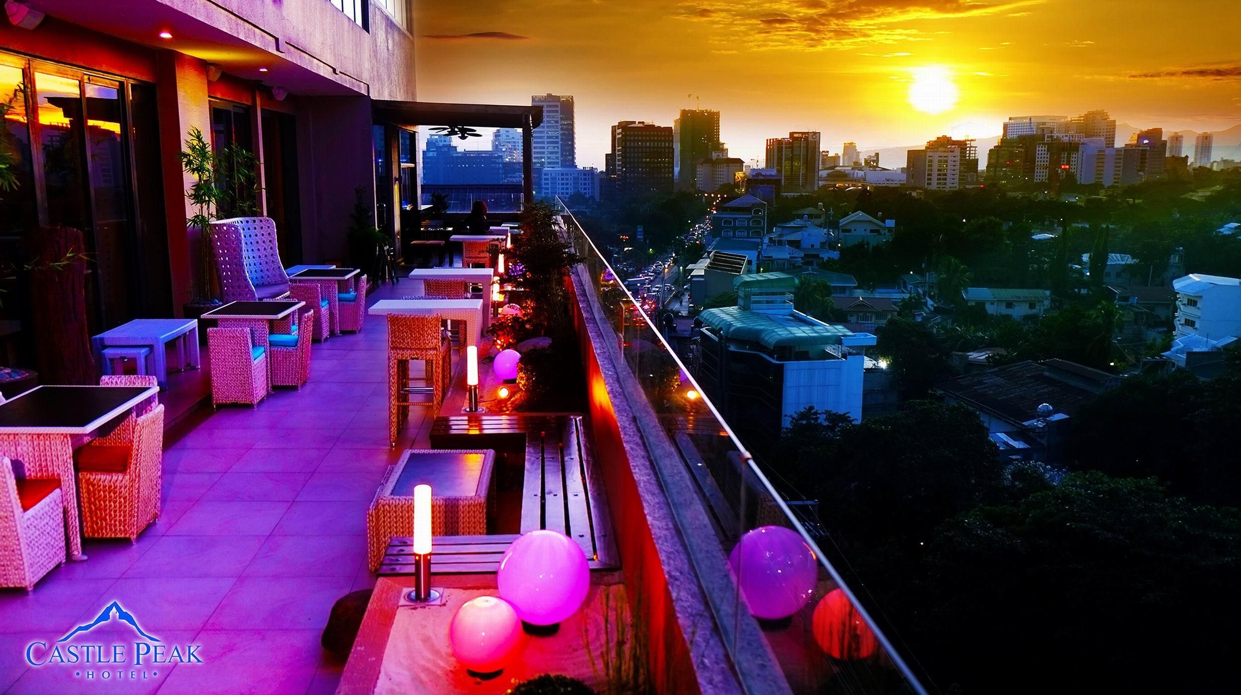 Castle Peak Hotel Cebu Exterior photo