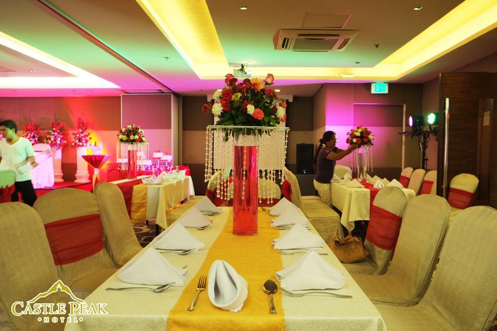 Castle Peak Hotel Cebu Exterior photo